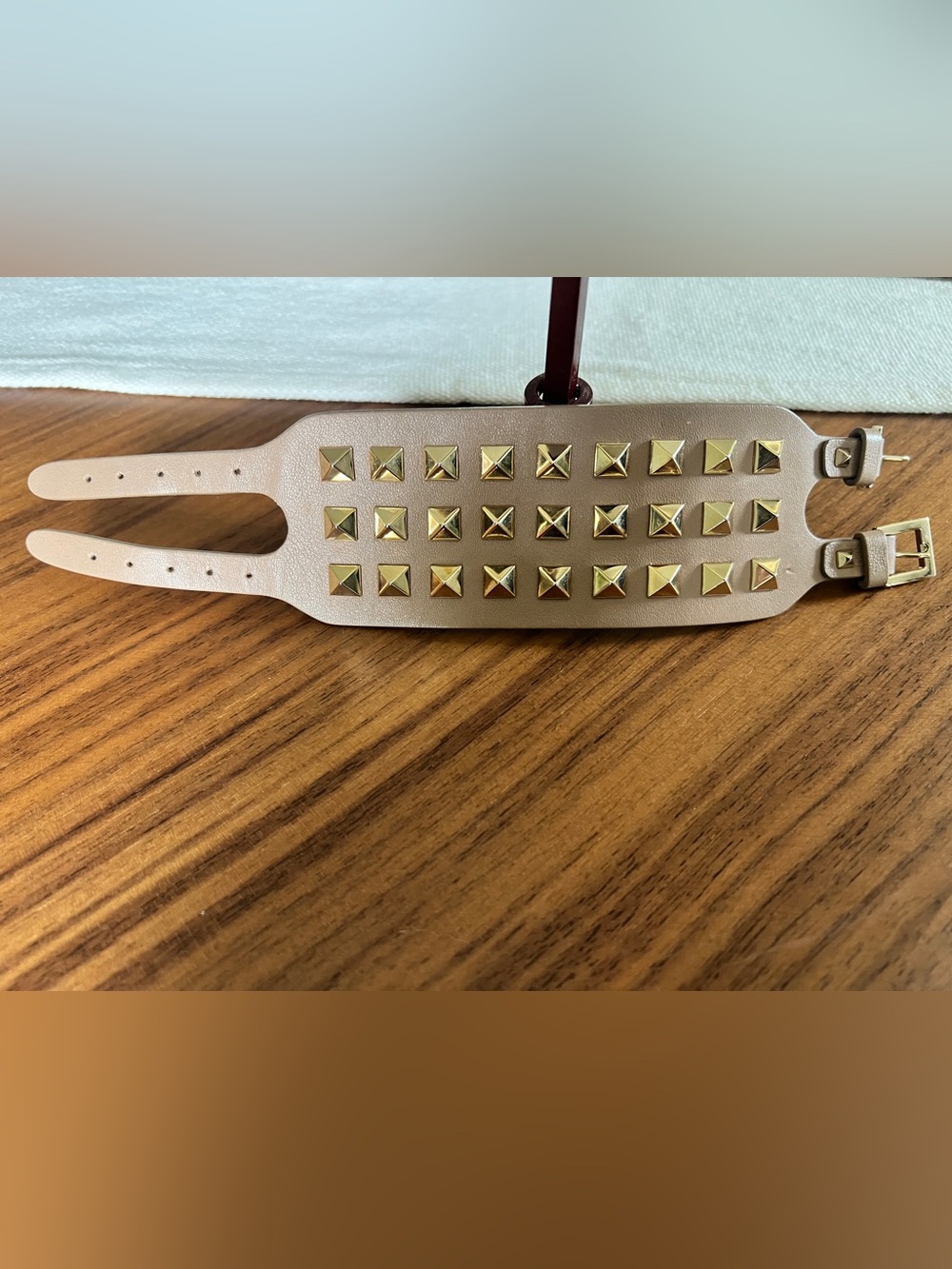 Valentino Rockstud Wide Cuff Beige - Picture 5 of 10